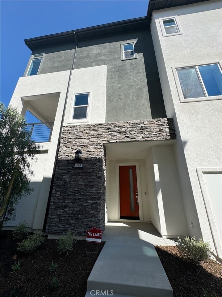 283 Lynx - Photo 3 of 28