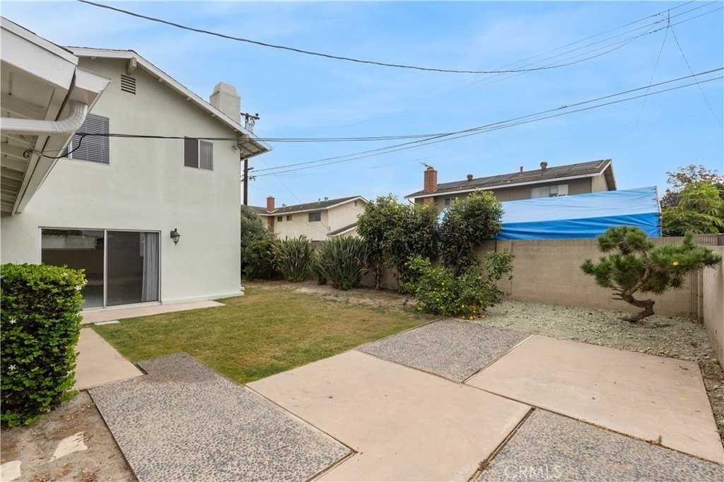 5322 Harvard Ave - Photo 4 of 25