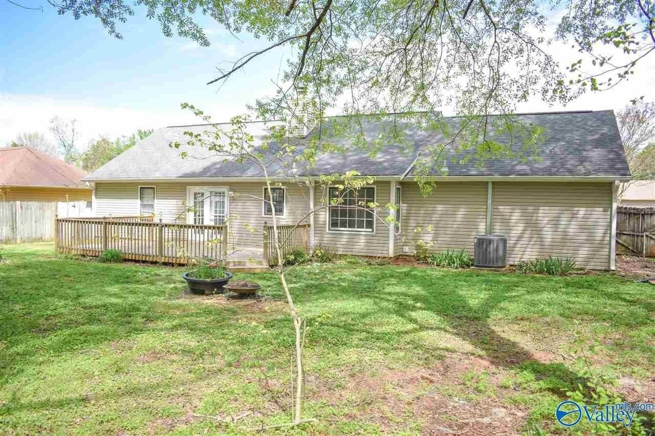 105 Buttercup Ln - Photo 6 of 33