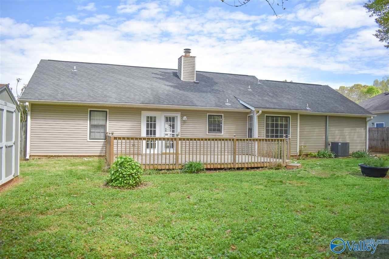 105 Buttercup Ln - Photo 7 of 33