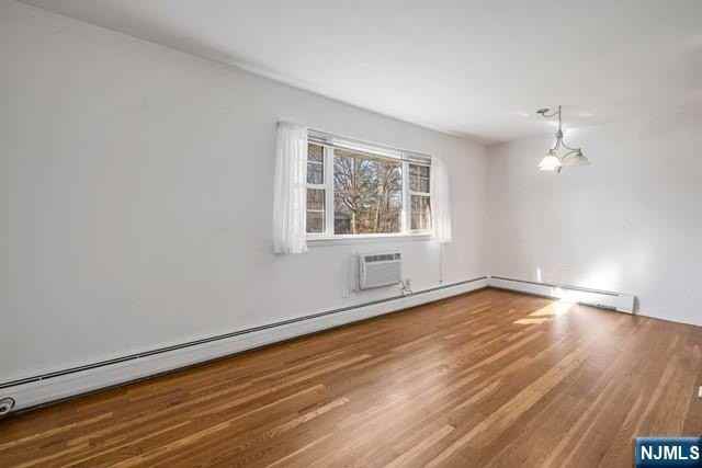 5018 Christopher St - Photo 6 of 15