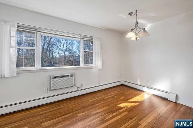 5018 Christopher St - Photo 7 of 15