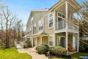 featured image of 1125 Hyde Park Ct ## A2