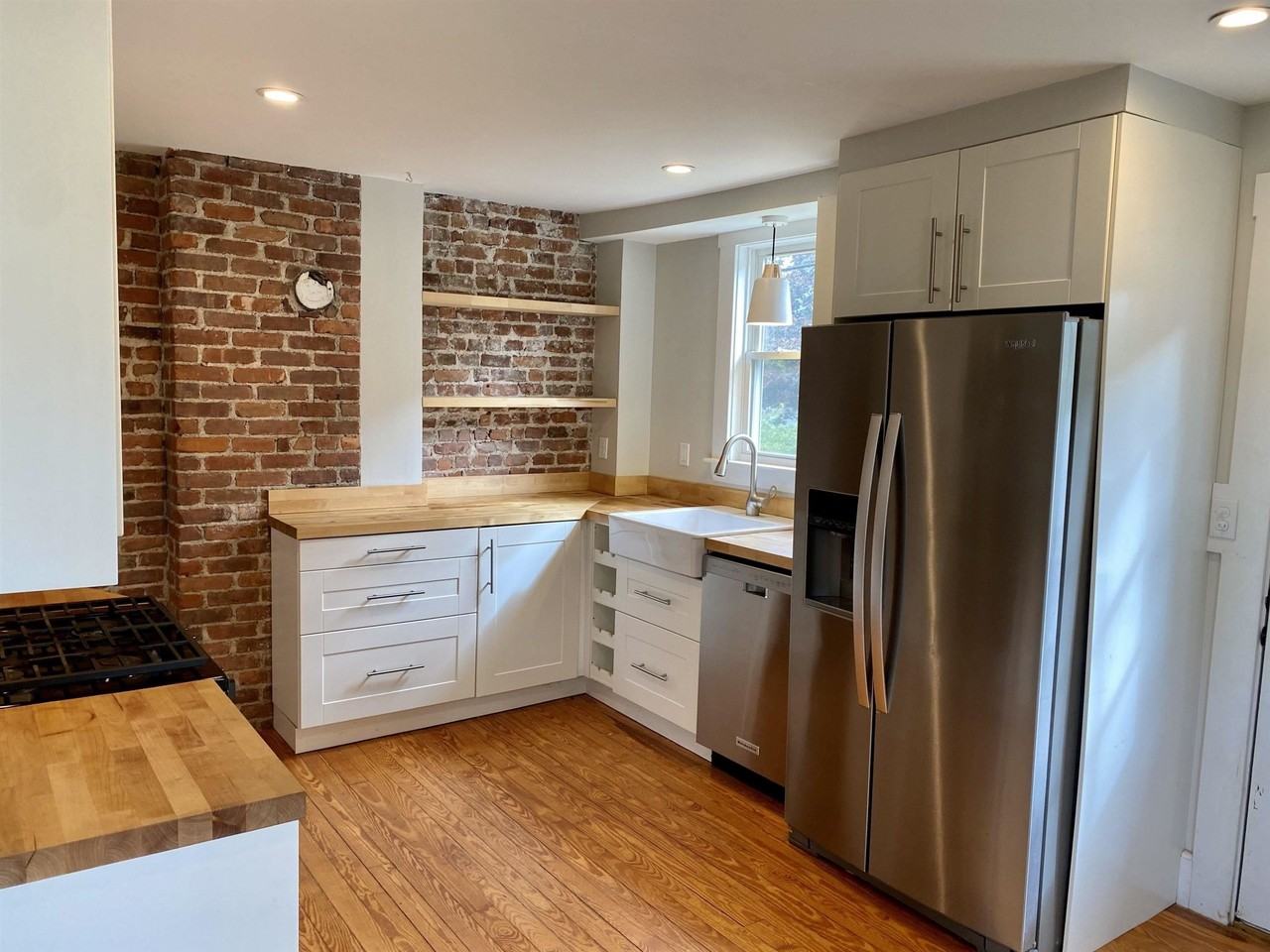 25 Concord Way - Photo 2 of 28