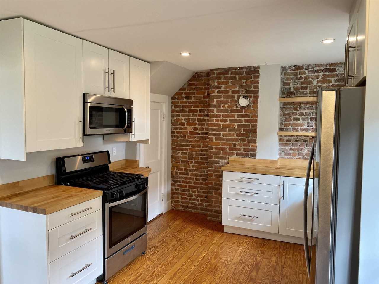 25 Concord Way - Photo 4 of 28