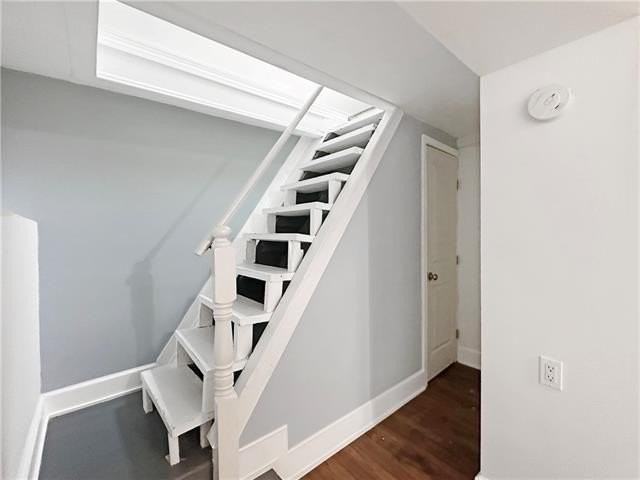 2229 Saint Andrew St #B - Photo 5 of 9