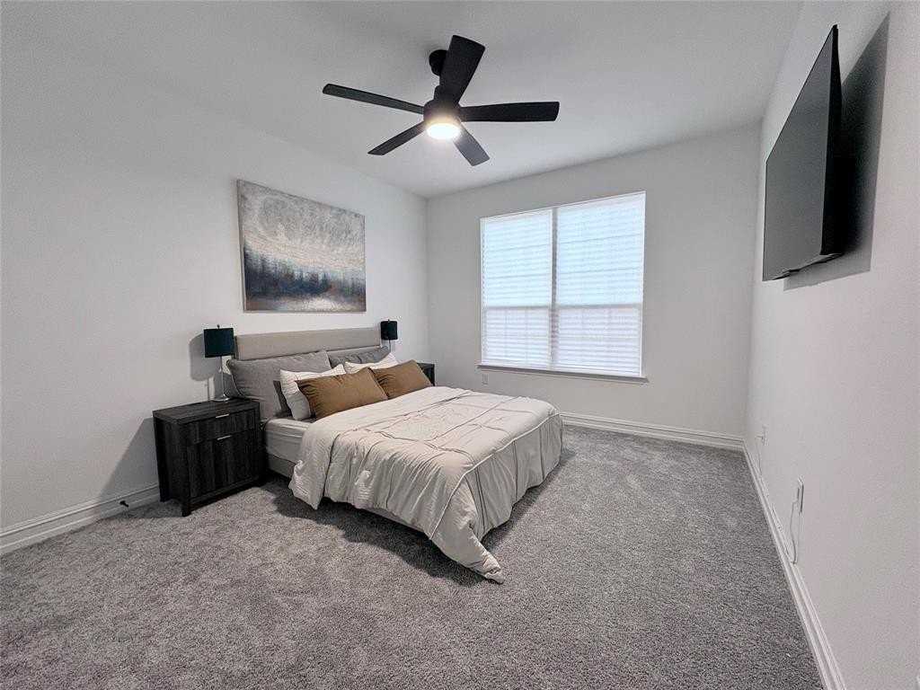 1505 Isaac Dr - Photo 5 of 34