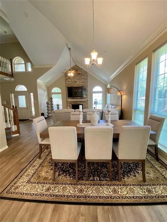 4321 Duck Pond Ln - Photo 4 of 17