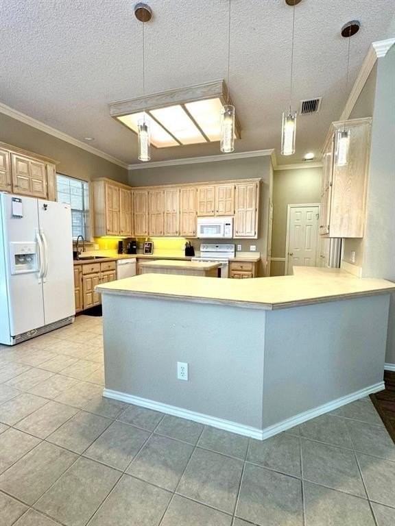 4321 Duck Pond Ln - Photo 6 of 17