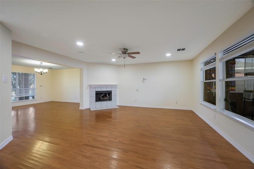 104 Lakefront Dr - Photo 5 of 23