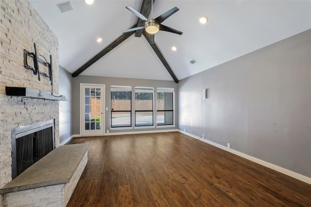 2412 Ables Dr - Photo 3 of 16