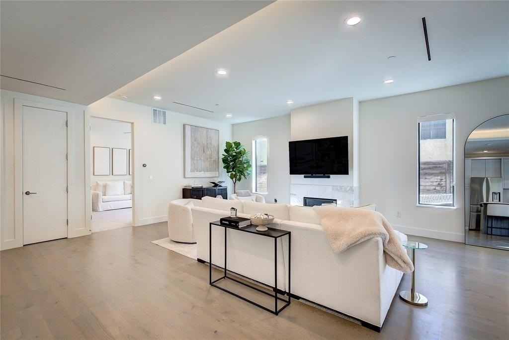 3923 Cole Ave #103 - Photo 3 of 40