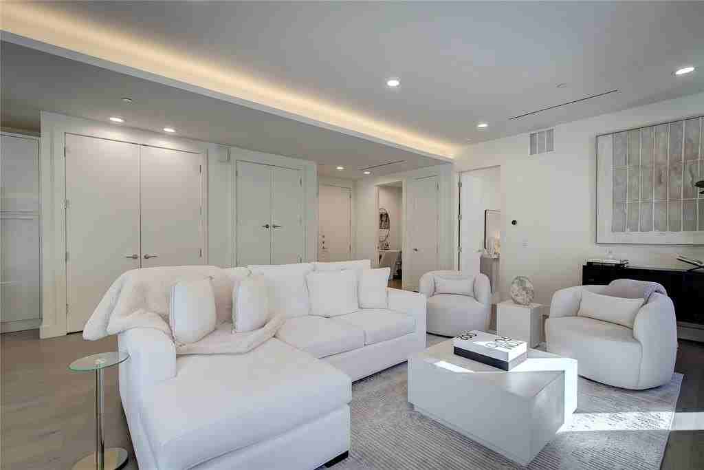 3923 Cole Ave #103 - Photo 5 of 40