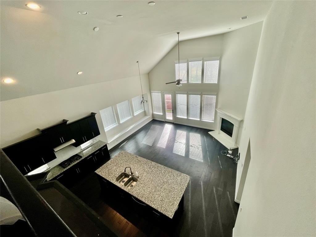 507 Stone Oak Ln - Photo 6 of 38