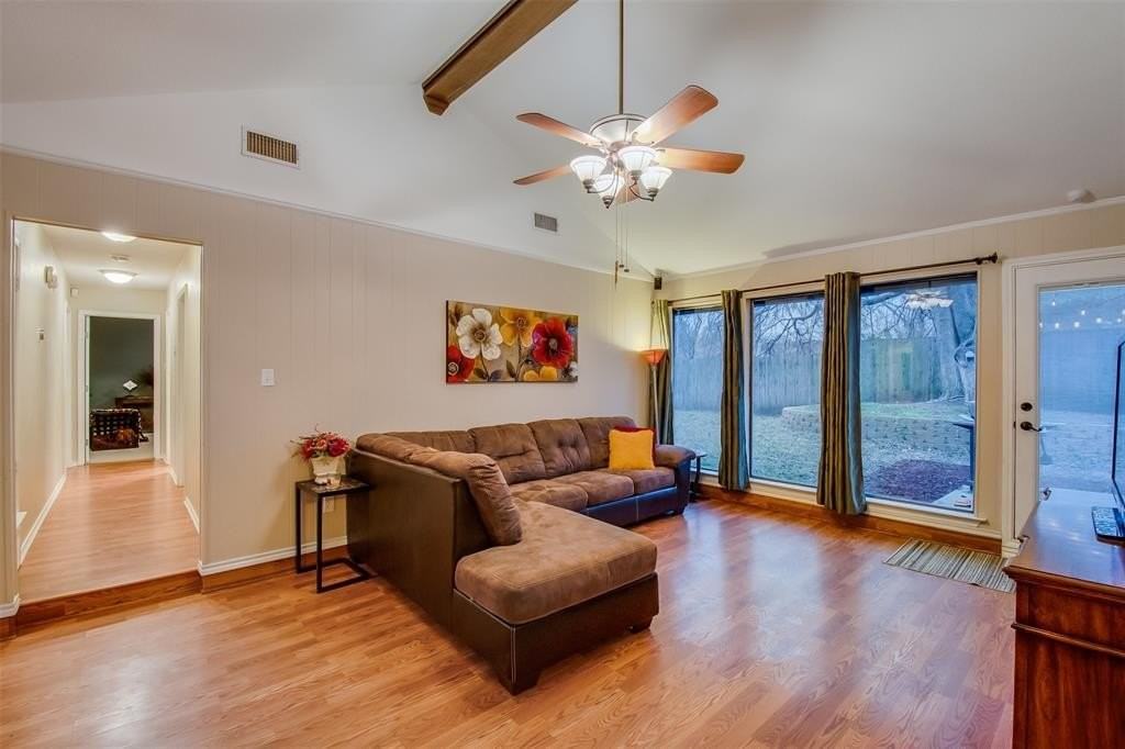 5718 Sagebrush Trl - Photo 5 of 26