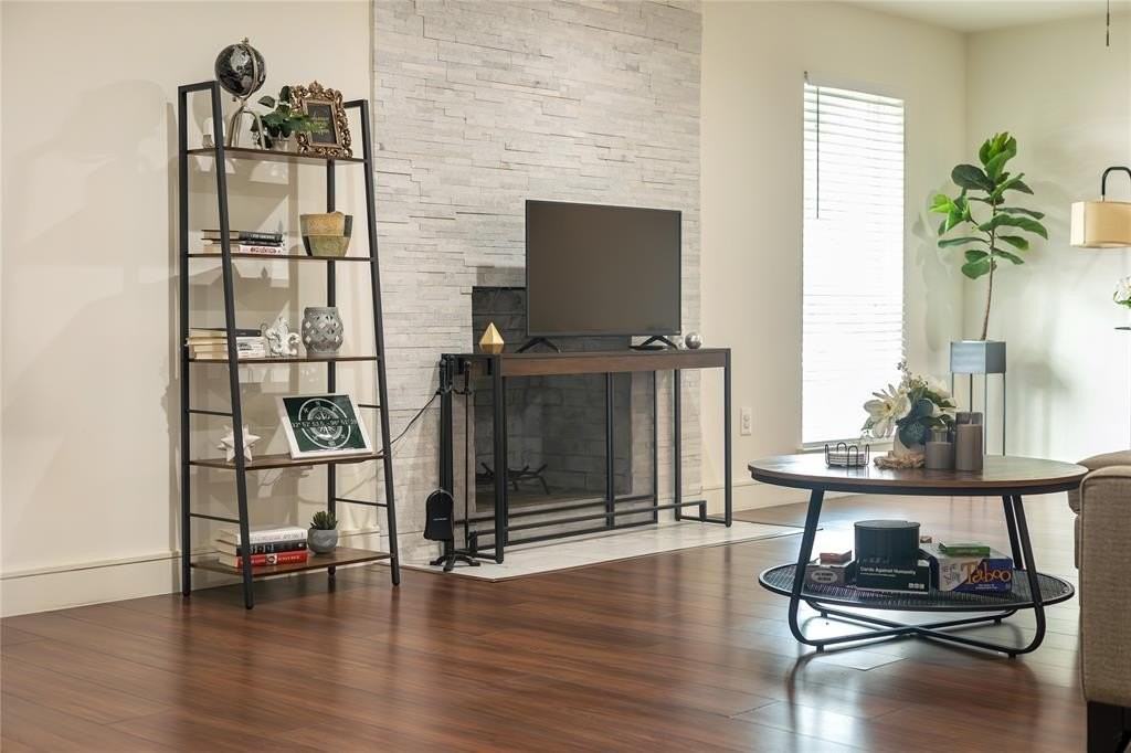 10022 Glenrio Ln - Photo 6 of 23