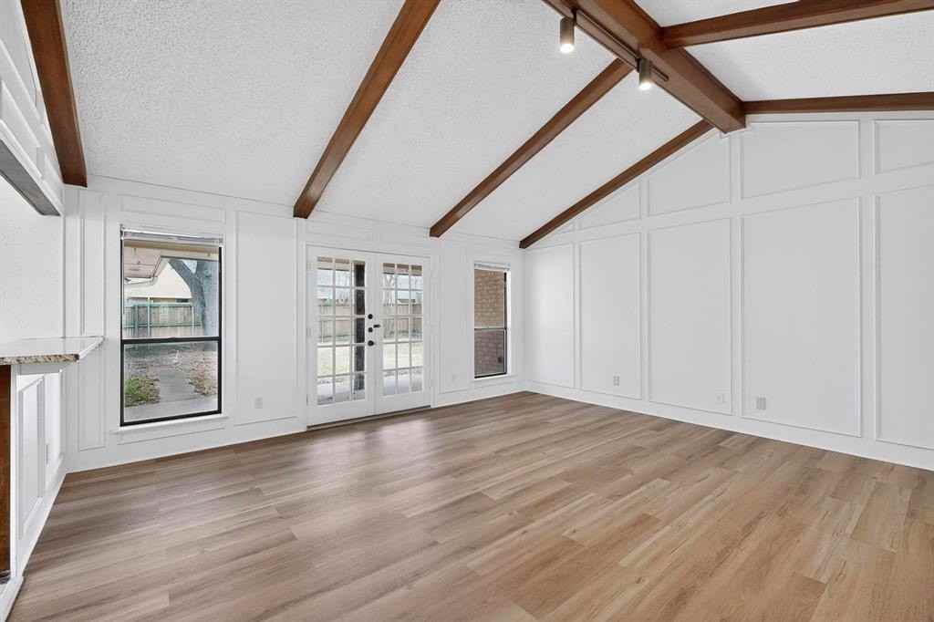 1910 Glen Hill Dr - Photo 5 of 35