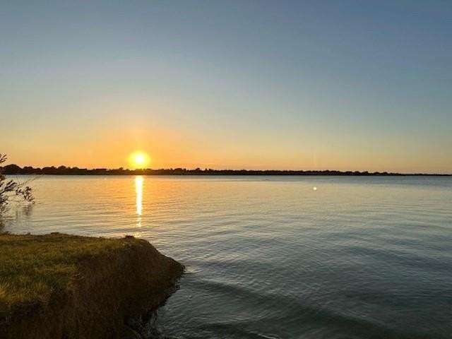 720 Lakeshore Dr - Photo 6 of 30