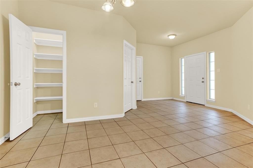 239 Irick Ct - Photo 6 of 25