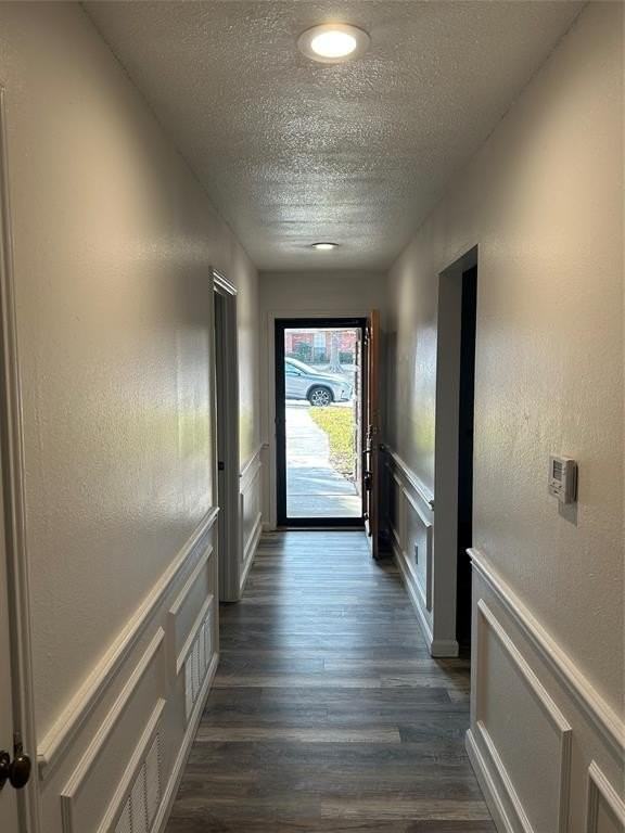 801 Summit Dr - Photo 2 of 22