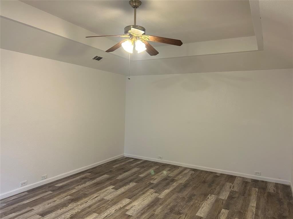 801 Summit Dr - Photo 3 of 22