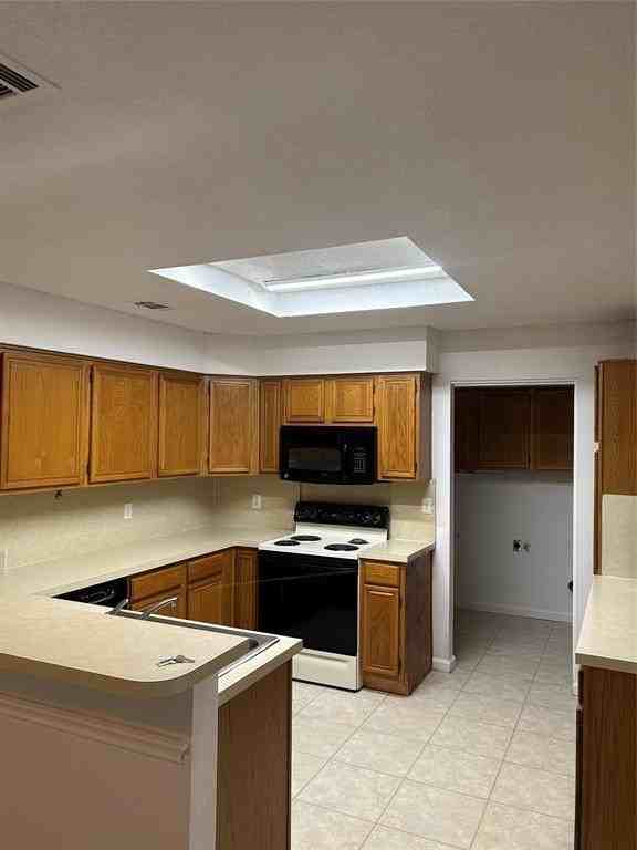 801 Summit Dr - Photo 7 of 22