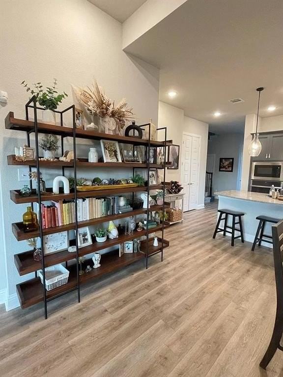 908 Lamp Post Ln - Photo 7 of 26