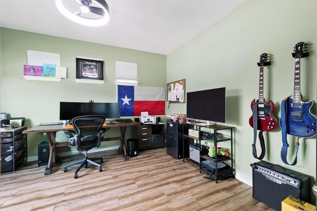 1104 Indianola Trl - Photo 4 of 27