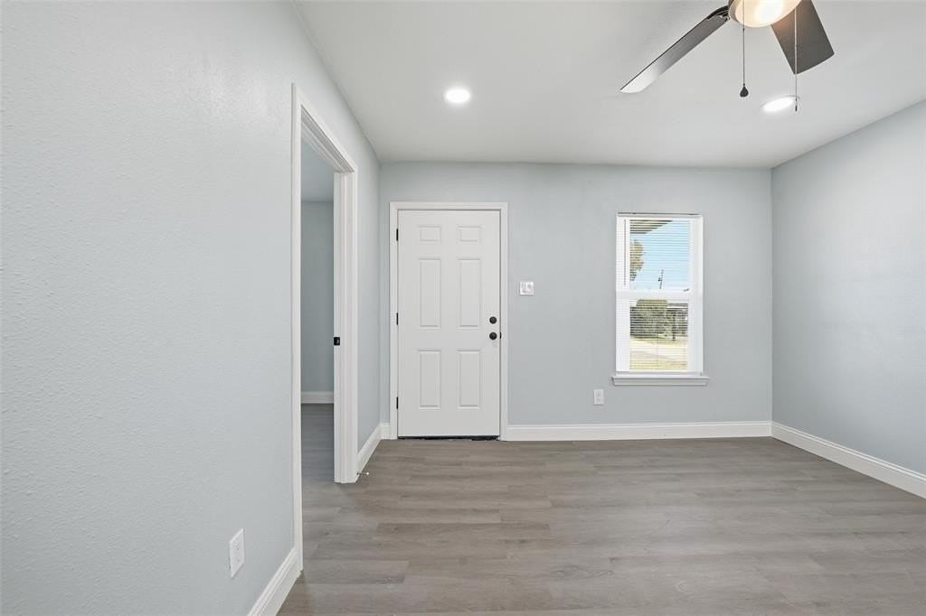 4324 Crenshaw Ave - Photo 7 of 20