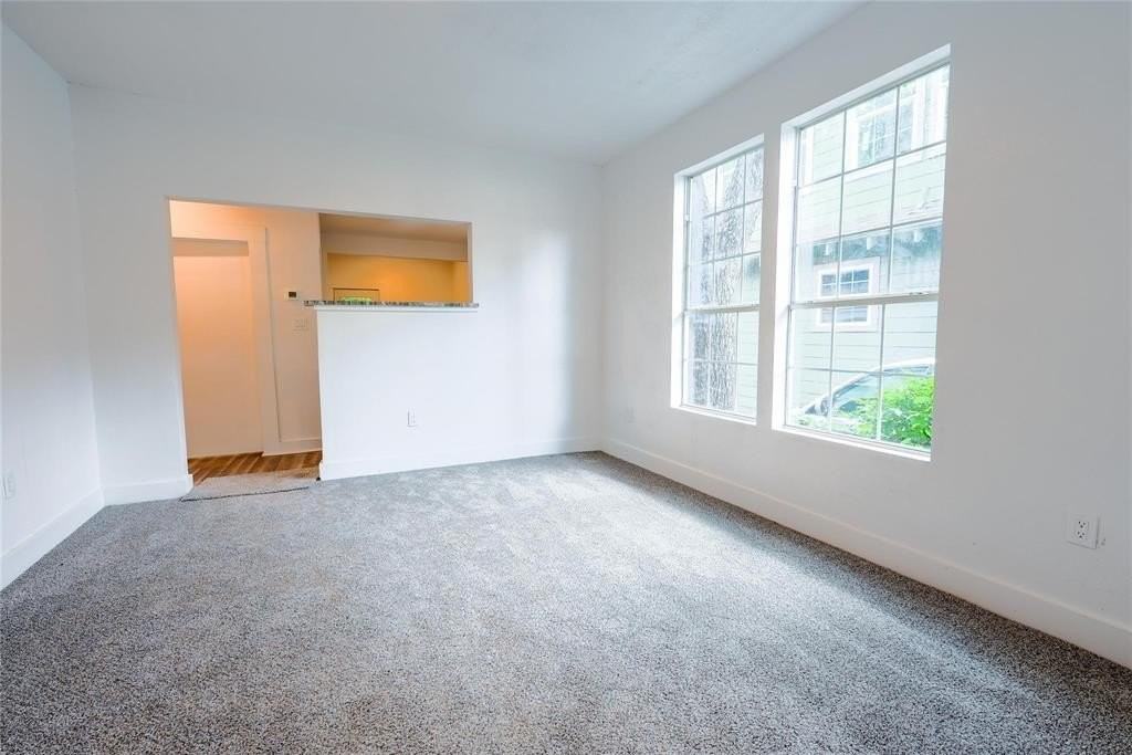 335 N Marsalis Ave - Photo 3 of 12