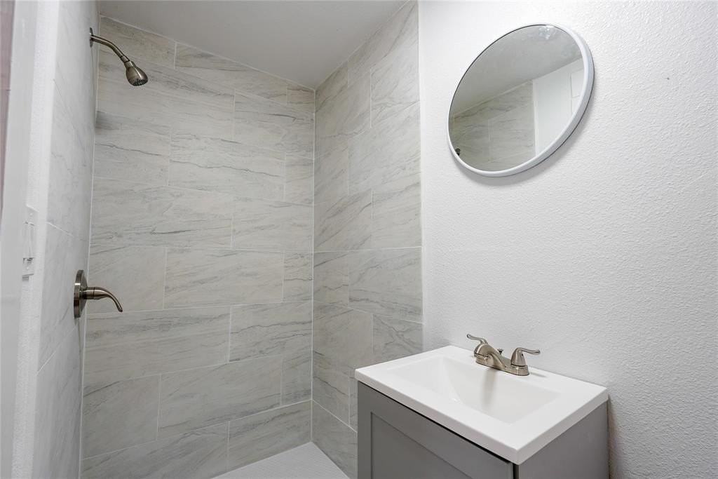 335 N Marsalis Ave - Photo 6 of 12