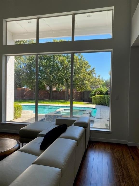 4008 Naples Dr - Photo 6 of 15