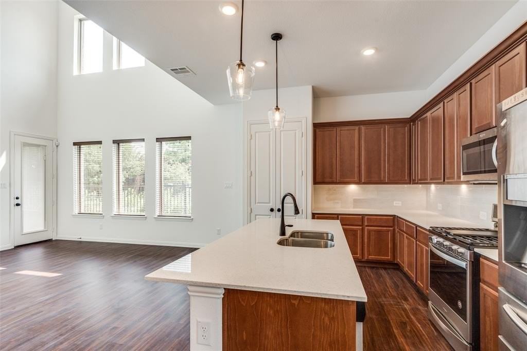 9815 Romo St - Photo 6 of 25