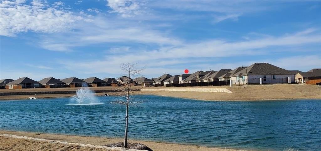 916 Elizabeth St - Photo 2 of 31