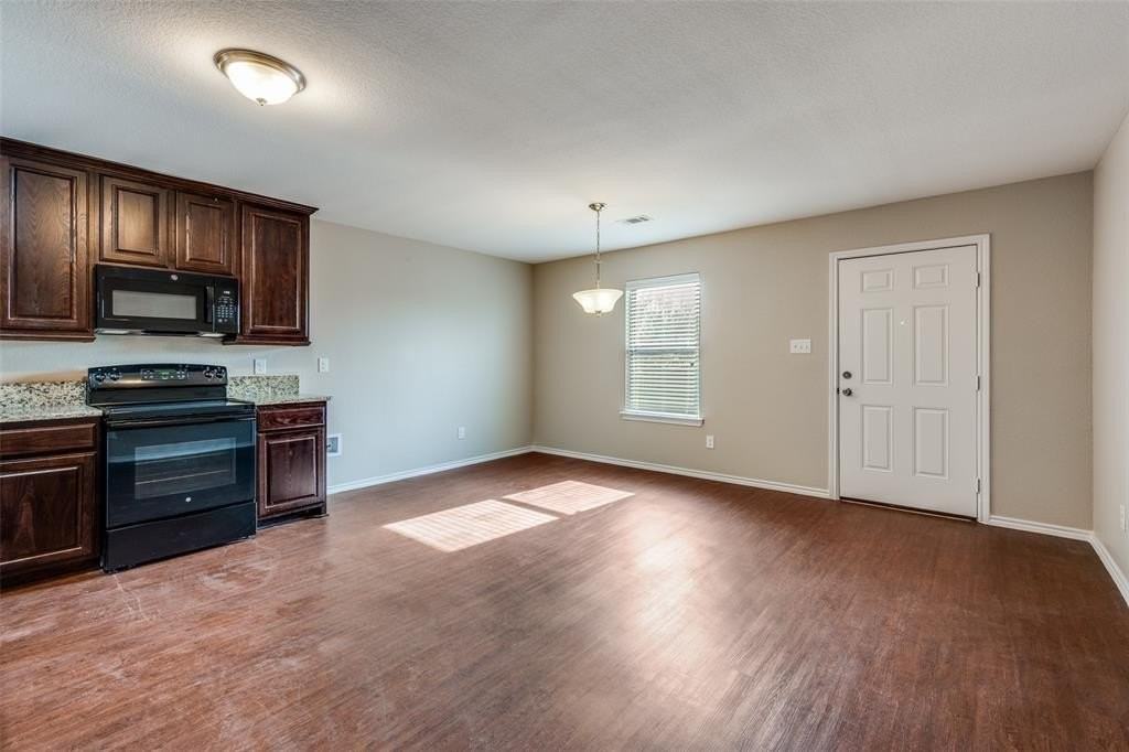 1824 Village Park Trl - Photo 2 of 13