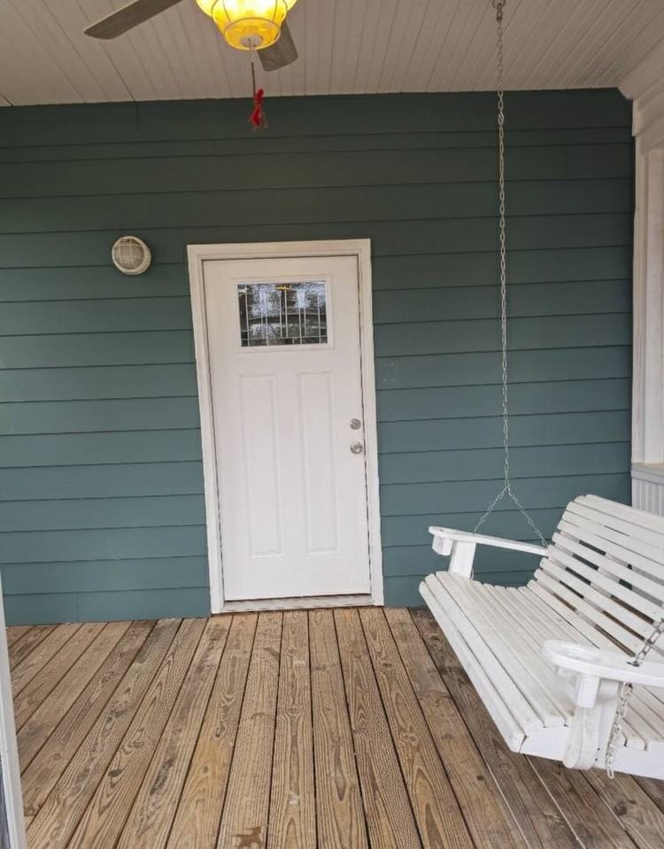 402 Laurel St - Photo 2 of 37