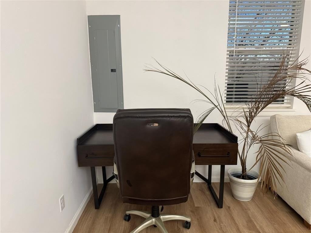 573 S Fretz Ave - Photo 5 of 20