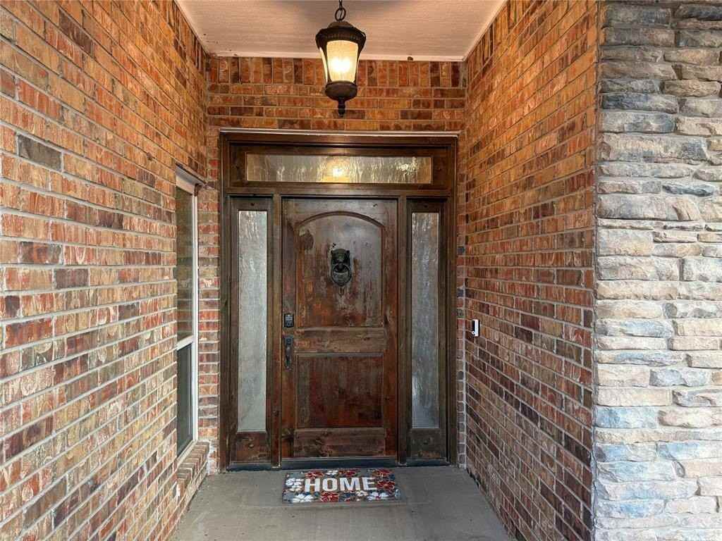 16616 Moorgate Ln - Photo 3 of 34