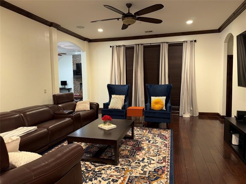 16616 Moorgate Ln - Photo 6 of 34