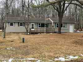 featured image of 102 Whitman Ln