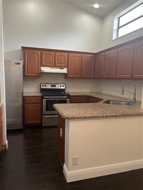 581 Lakeside Cir - Photo 5 of 7