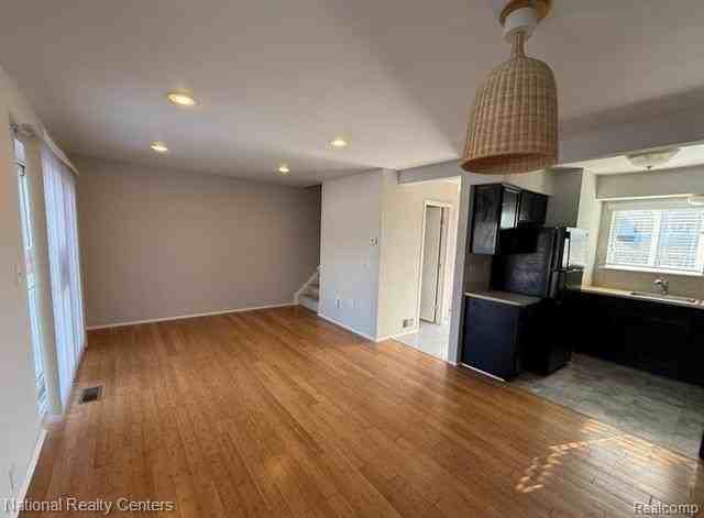 2048 Orchard Crest St - Photo 7 of 21