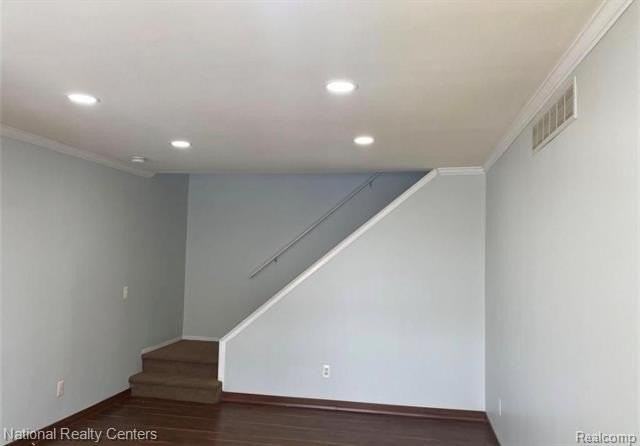 38915 Golfview Dr E - Photo 4 of 17