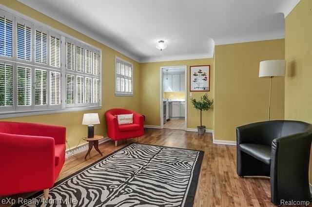 23930 Cass Ave - Photo 7 of 45