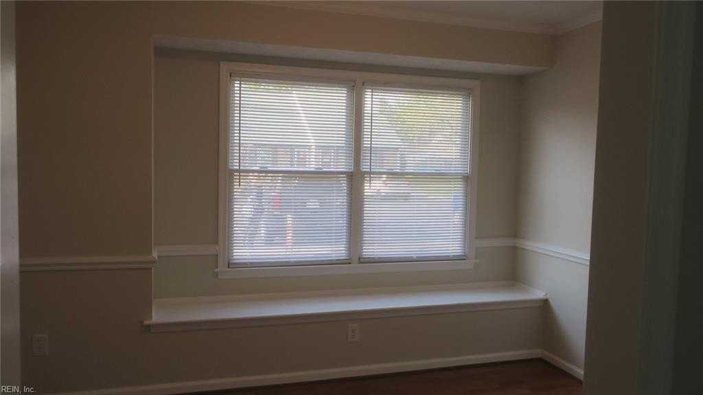 214 Manchester Way - Photo 6 of 26