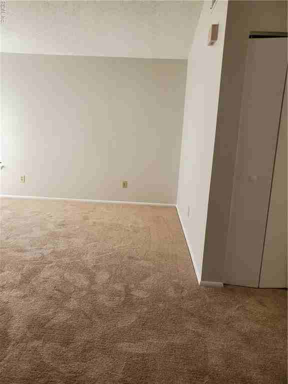 611 Pylon Ct - Photo 3 of 11