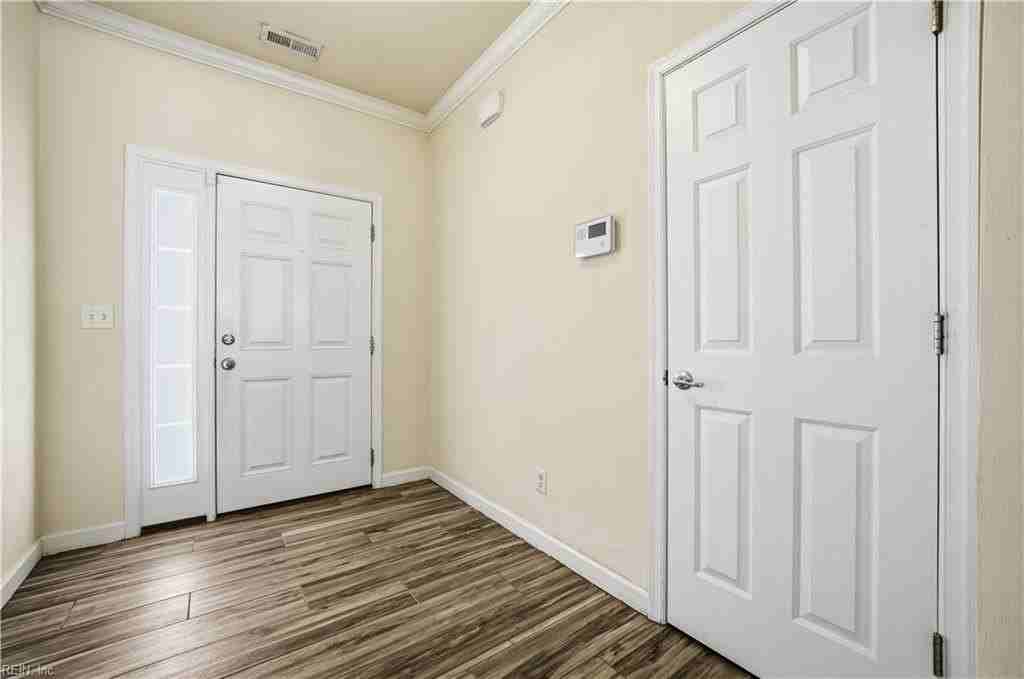 3211 Calisha Ct - Photo 5 of 42