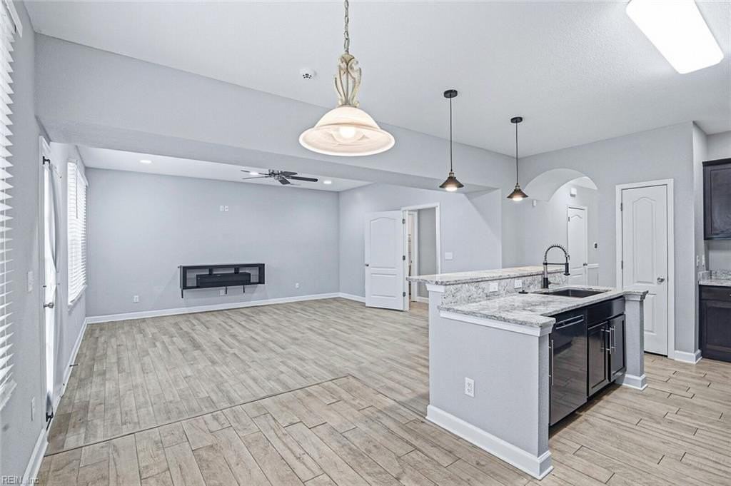 1433 E Pembroke Ave - Photo 4 of 10