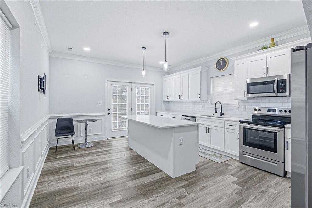 416 Harrison St - Photo 3 of 10