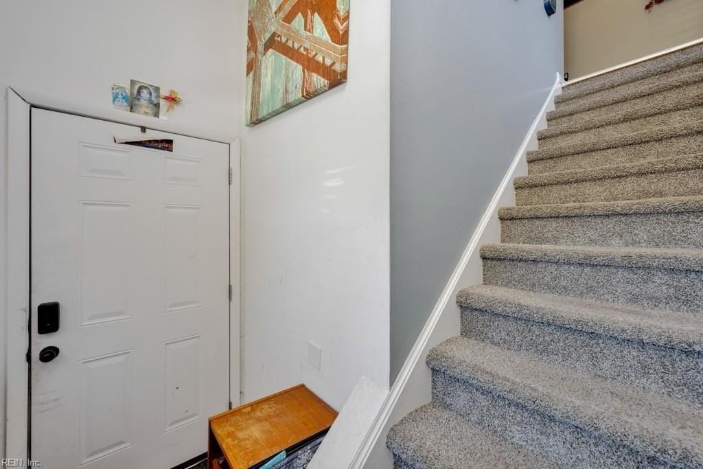 411 Nottinghill Park - Photo 2 of 23